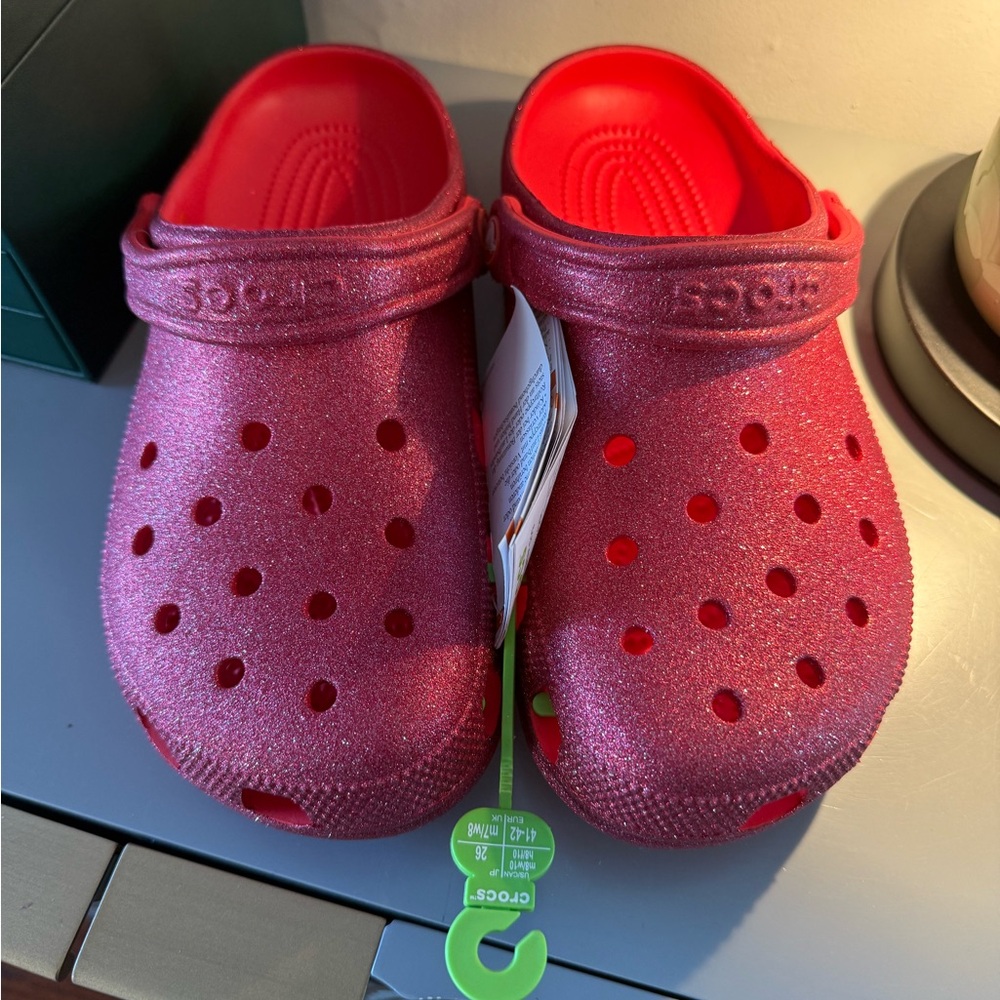 Crocs Red Flame Glitter Clogs - Size 10 W Rare! ❤️💋🌹